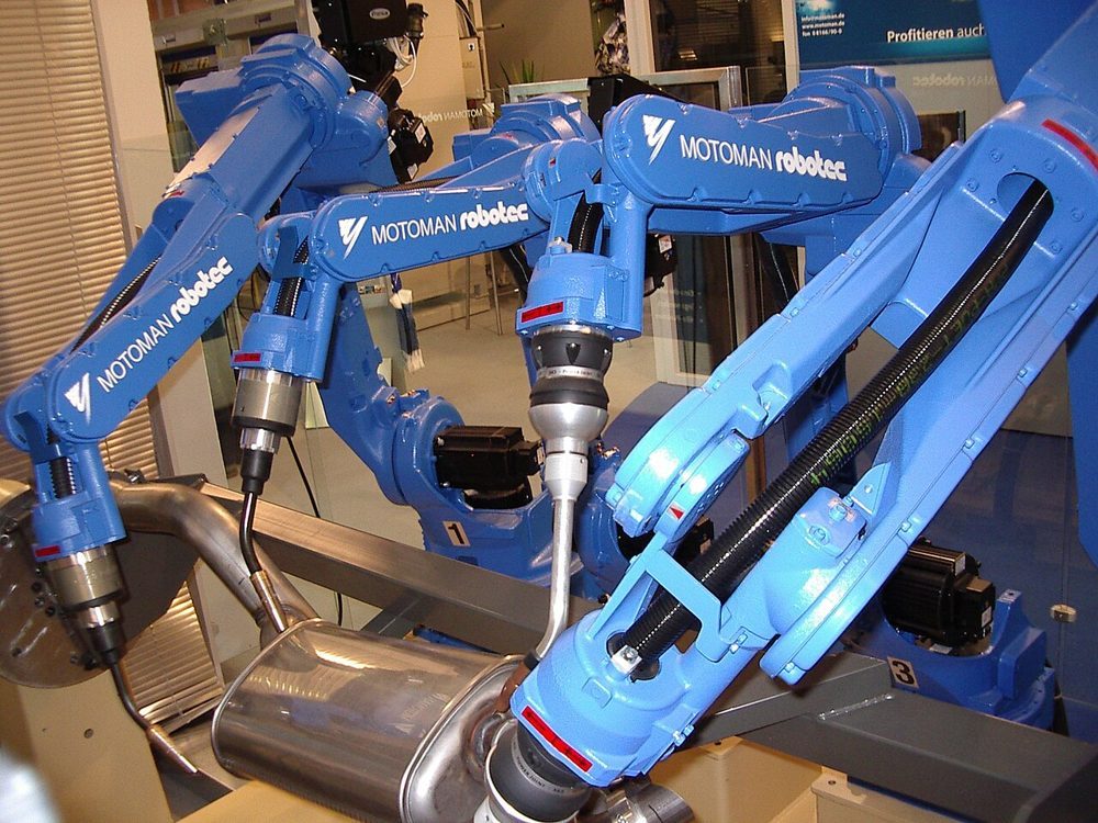 安川電機のMOTOMANロボット