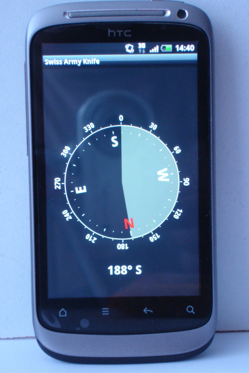 スマートフォンの電子コンパスアプリ